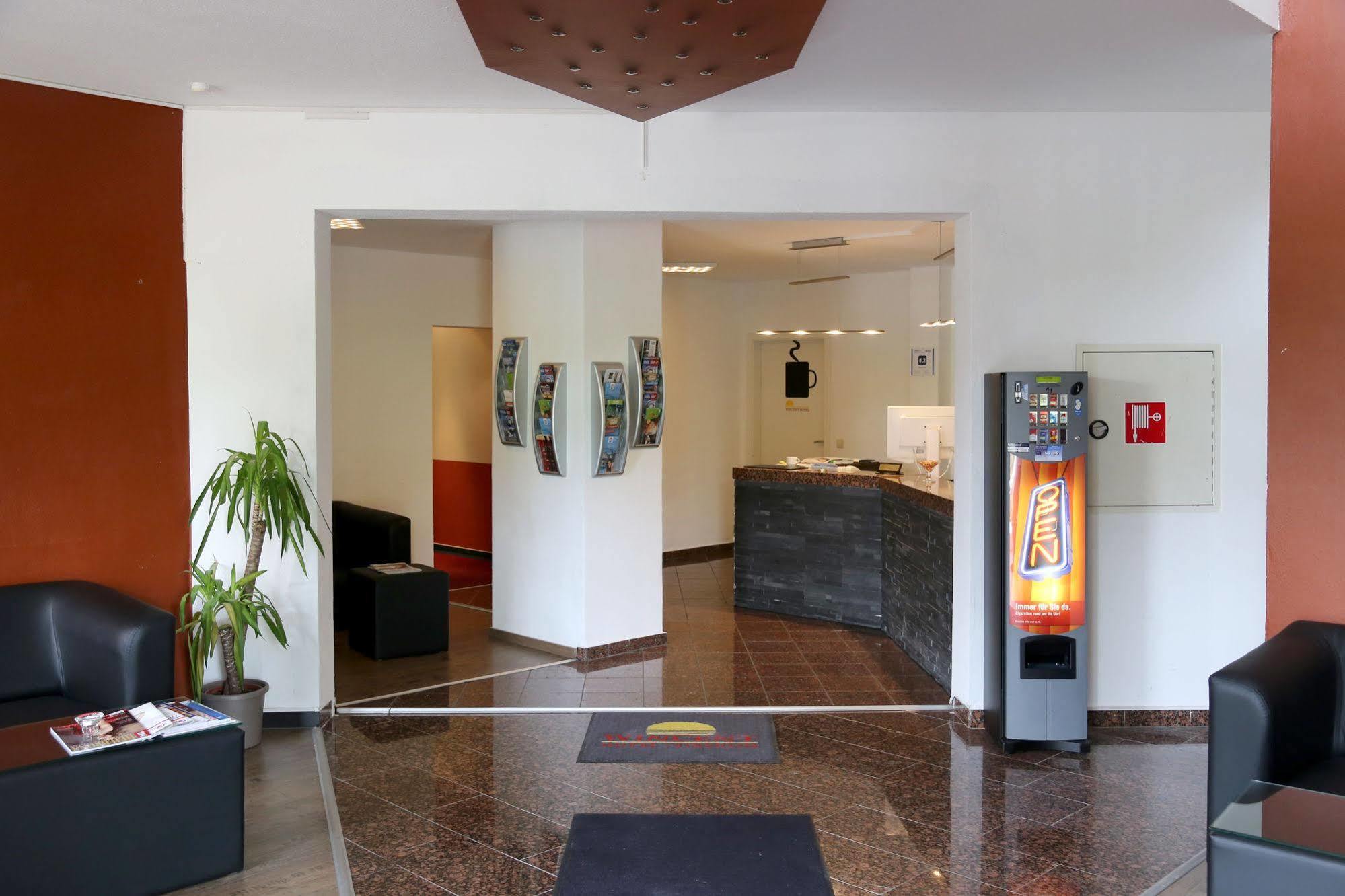 Wincent Hotel Gmbh Sinsheim Bagian luar foto